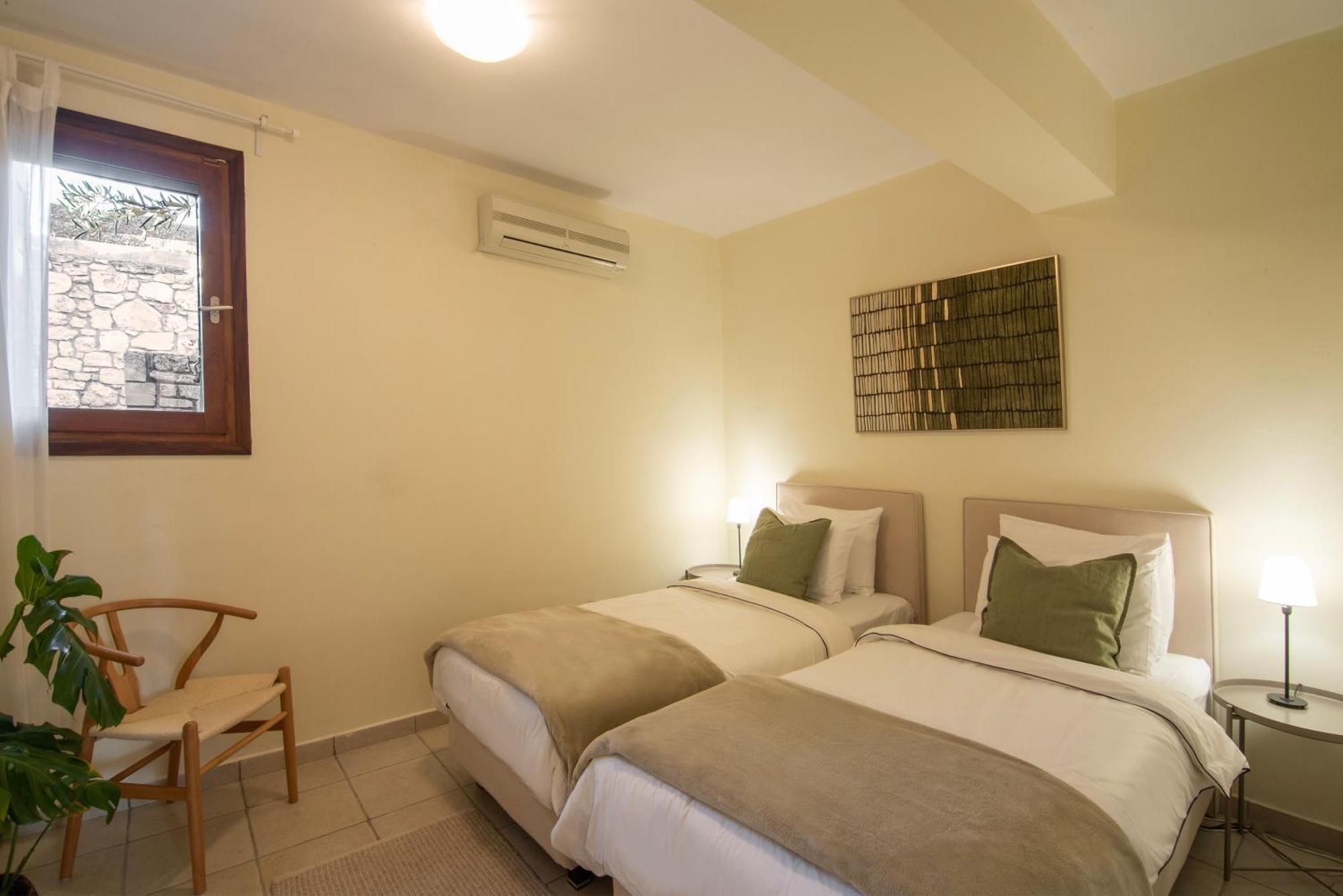 Pyrgos Ralli Estate Guesthouse Aegina ภายนอก รูปภาพ