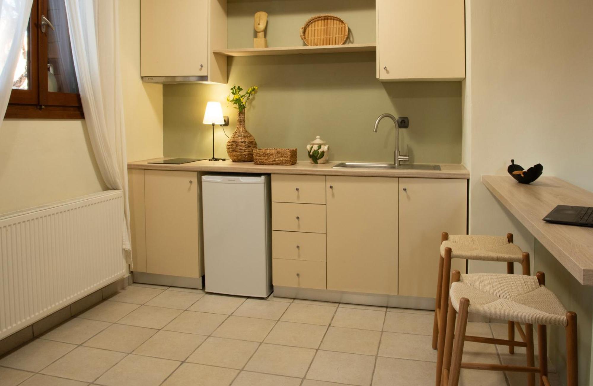 Pyrgos Ralli Estate Guesthouse Aegina ภายนอก รูปภาพ