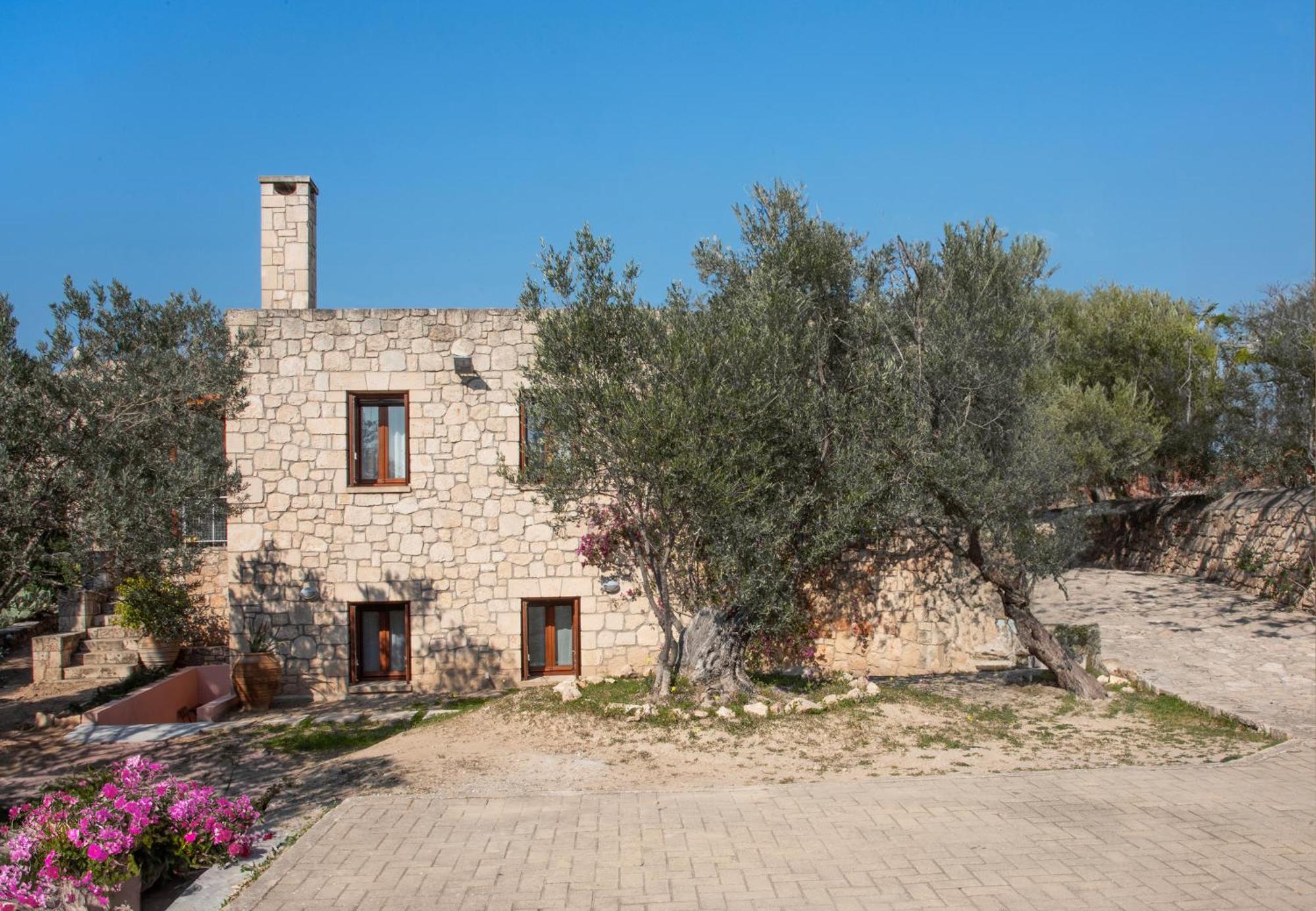 Pyrgos Ralli Estate Guesthouse Aegina ภายนอก รูปภาพ
