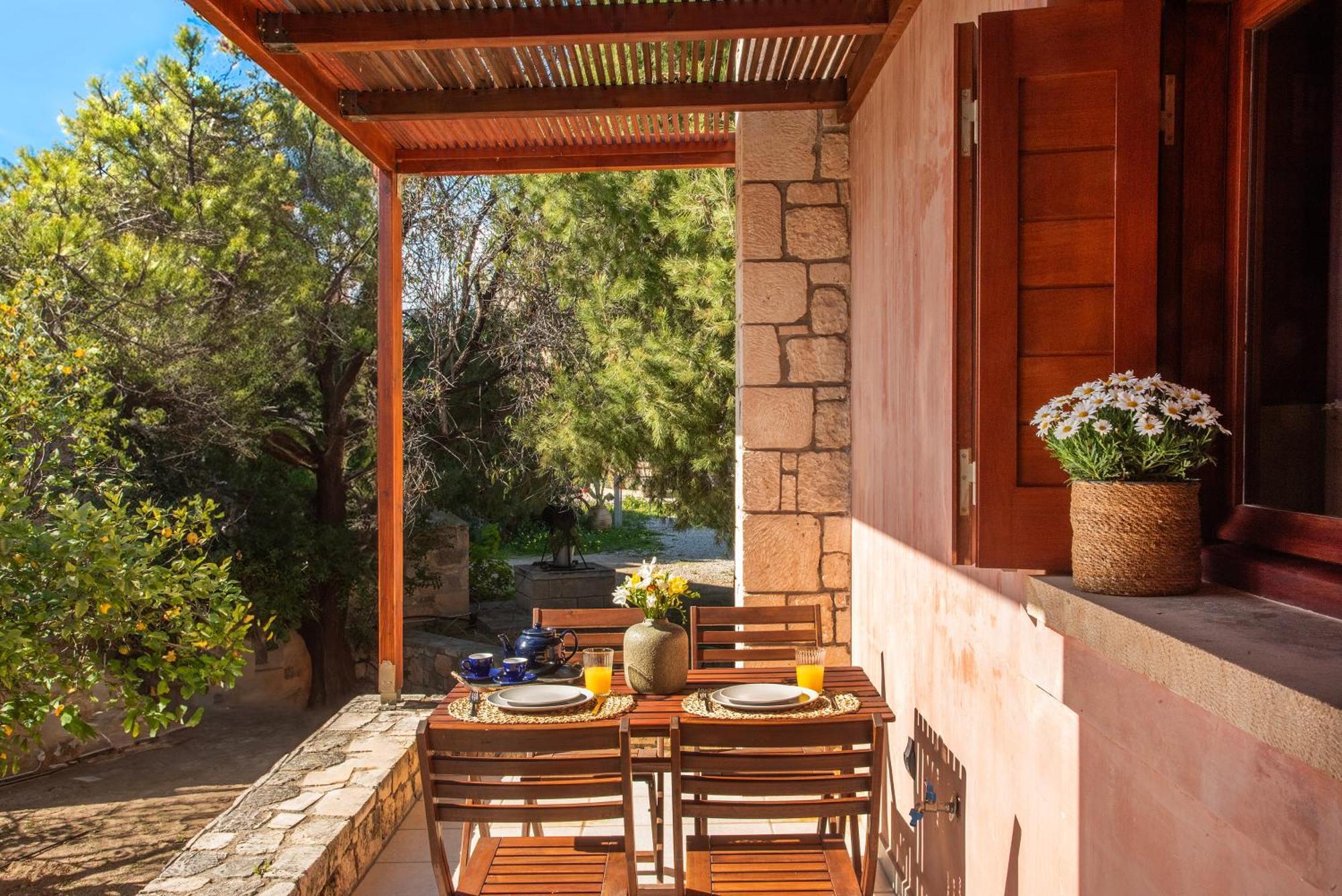 Pyrgos Ralli Estate Guesthouse Aegina ภายนอก รูปภาพ
