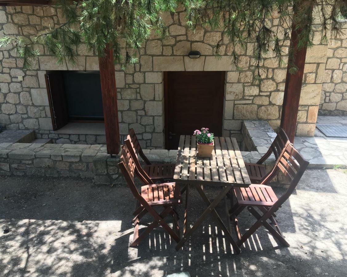 Pyrgos Ralli Estate Guesthouse Aegina ภายนอก รูปภาพ